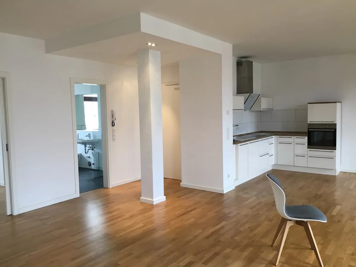 Original photo: Empty dining area → staged, same room